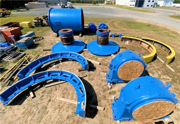 Dominion 10.5' X 14' (3.2m X 4.3m) Ball Mill With 800 Hp (597 Kw) Motor)